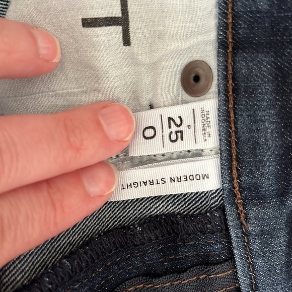 🌸 3/$25 LOFT | Straight Leg Jeans - Picture 6 of 9